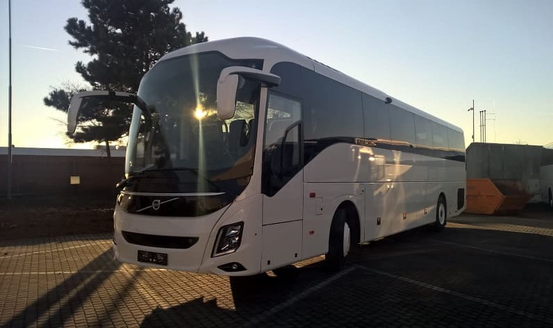 Hungary: Bus hire in Heves in Heves and Hungary